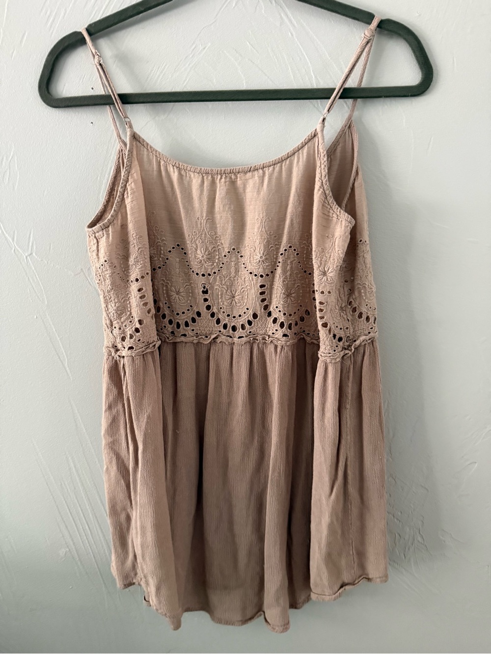 Umgee Boho Embroidered Eyelet Babydoll Cami Tank Taupe Medium - Picture 2 of 3